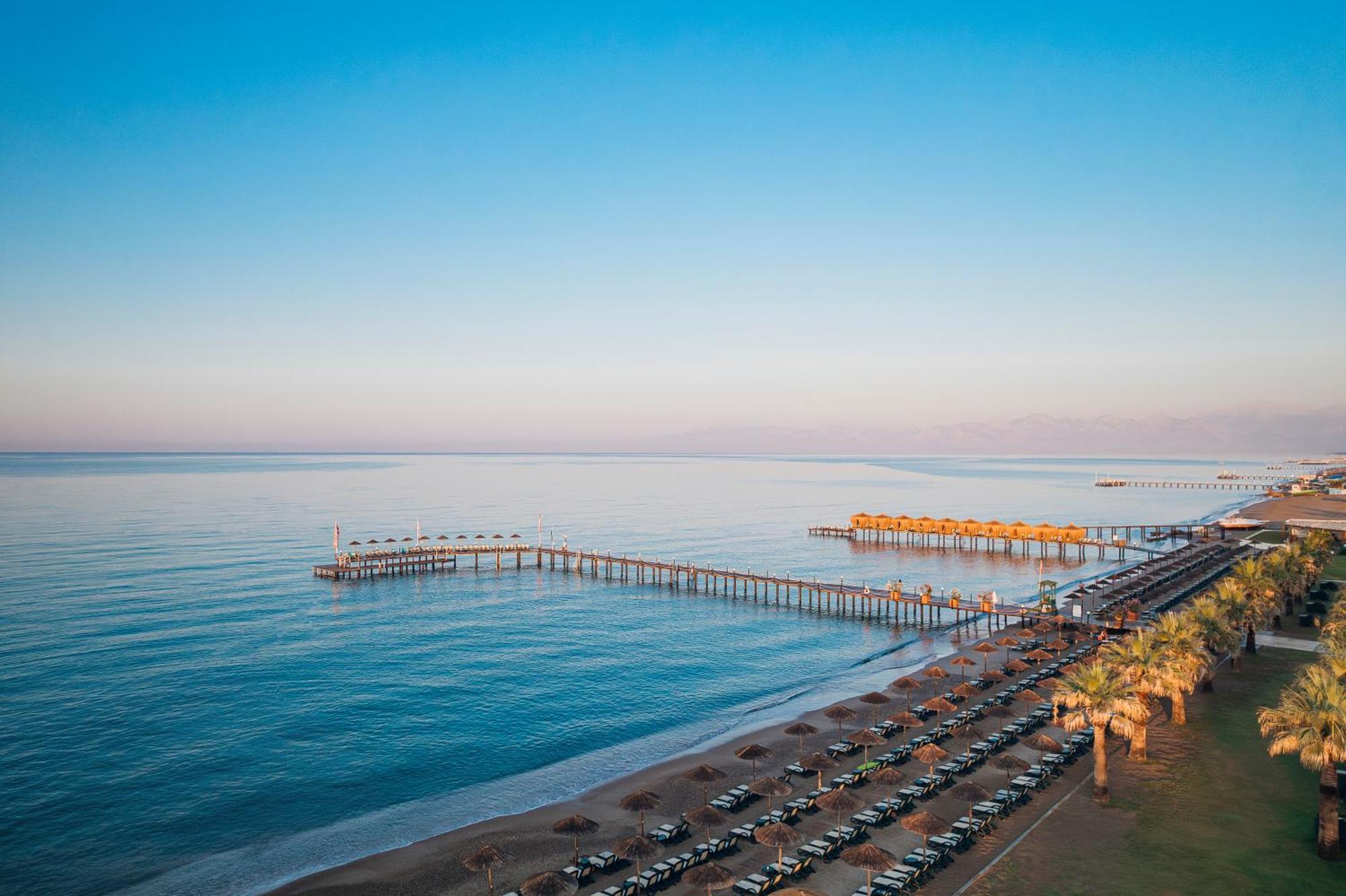 Kremlin Palace Antalya Exterior photo Ladies Beach
