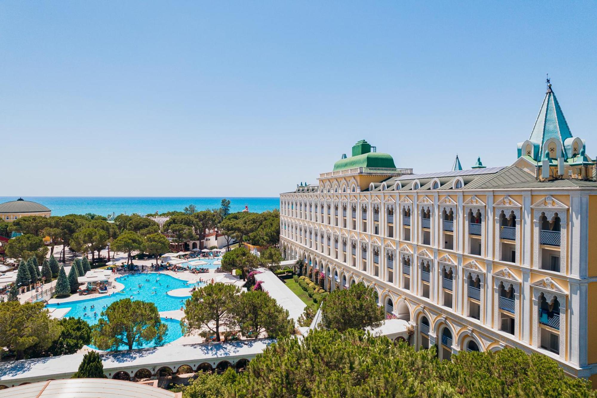 Kremlin Palace Antalya Exterior photo Sheraton Grand Antalya Resort