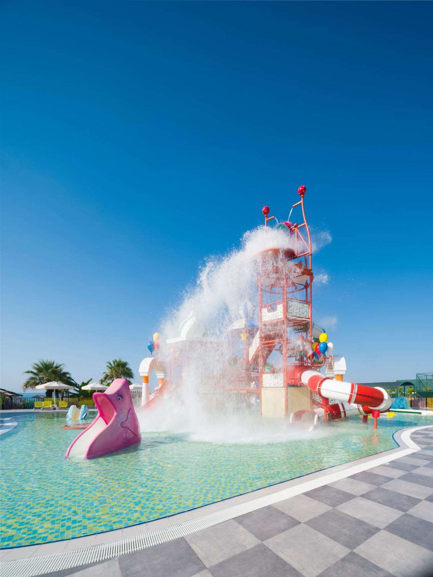 Kremlin Palace Antalya Exterior photo Splash Island